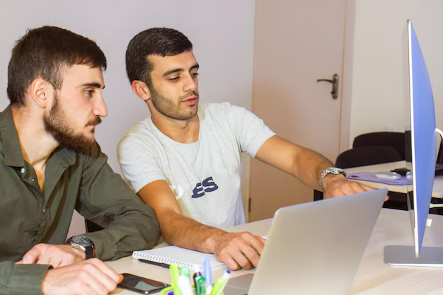 Где работать программисту 1С